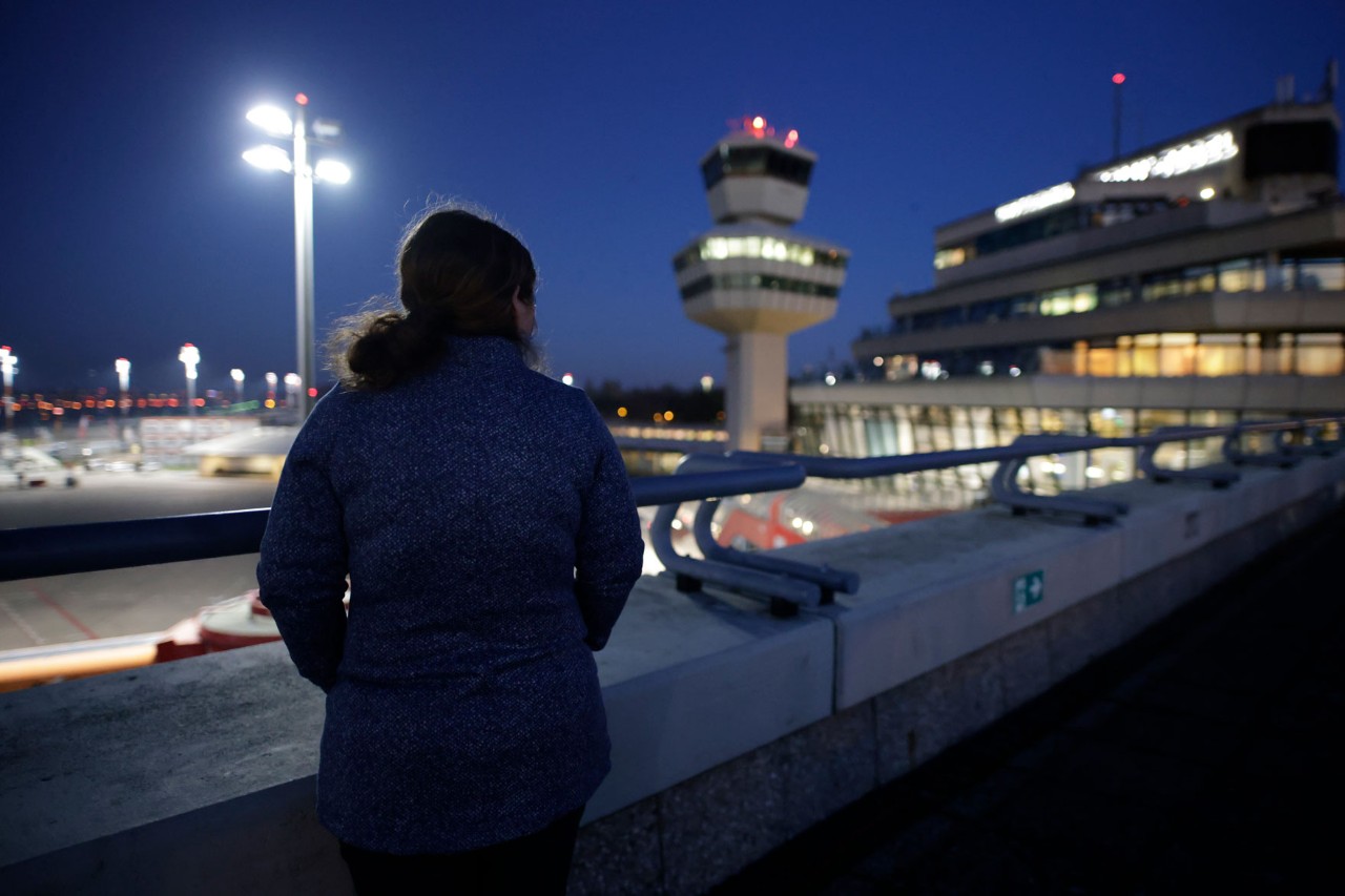 Besucherterrasse TXL in der Dämmerung